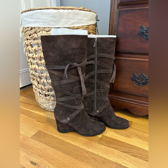 NWT🌷”Me Too” suede wedge boots - Picture 2 of 7